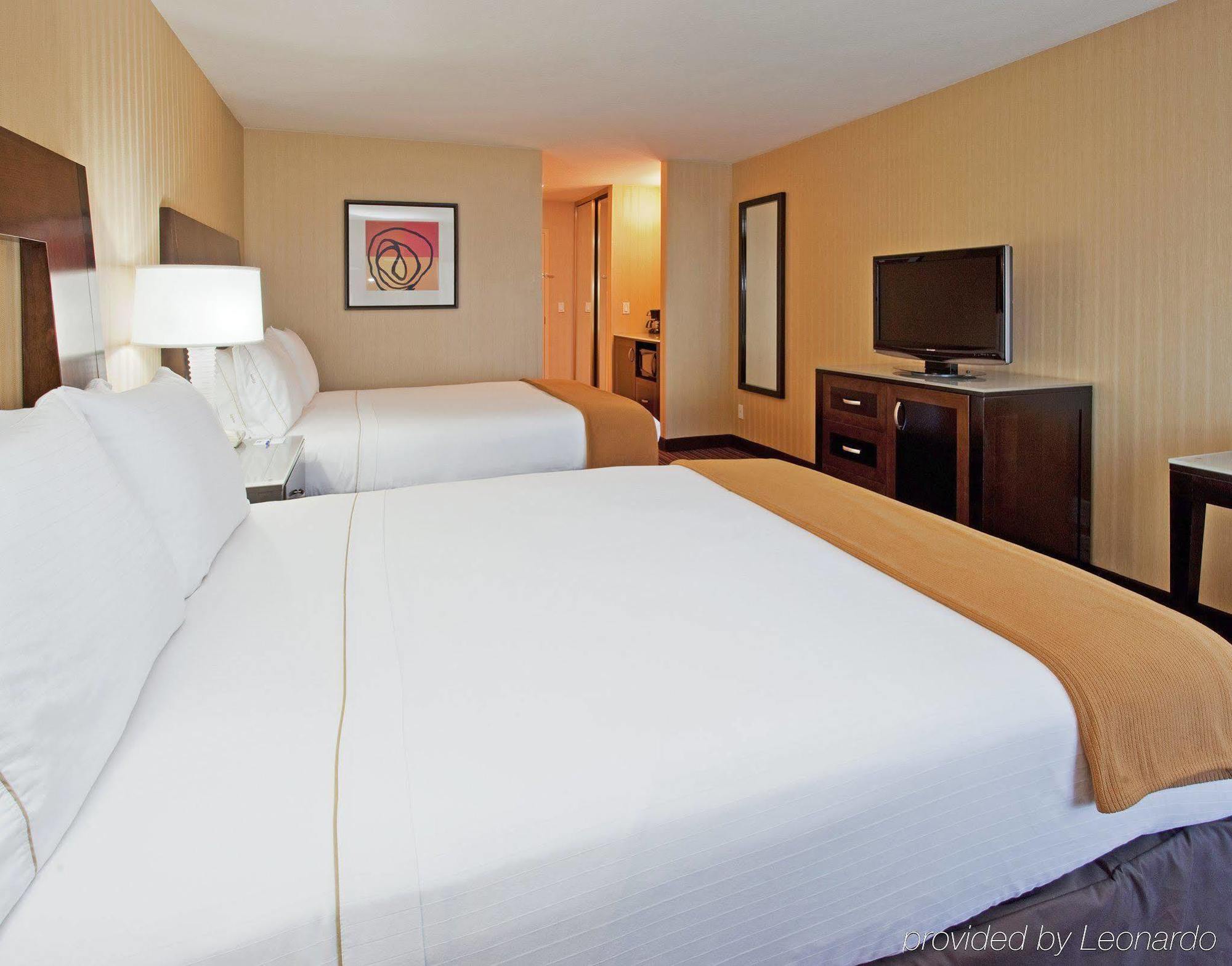 Holiday Inn Express Hotel & Suites Belmont, An Ihg Hotel Room photo
